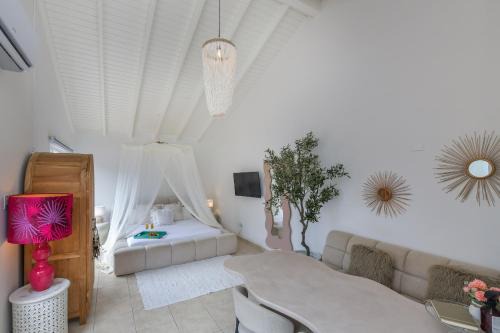 Punto de Oro Apartment | Moderne Studio Sea dichtbij de zee met zwembad
