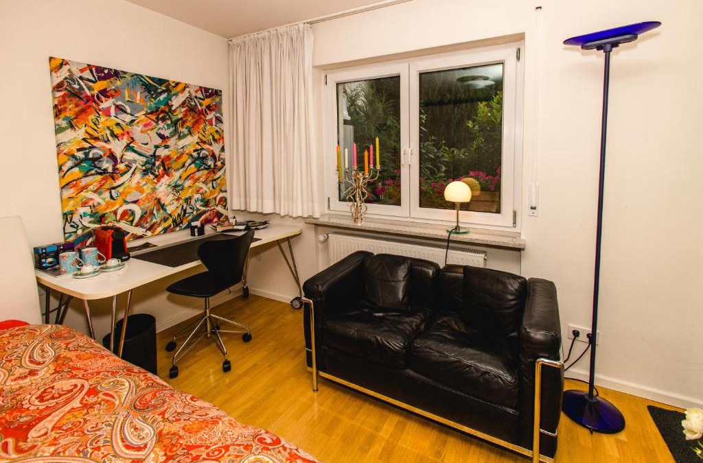 Karlsbad House | Modernes und gemütliches Designerzimmer