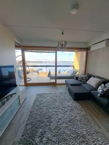 Jyvaskyla Apartment | Moderni maisemakaksio asuntomessualueella