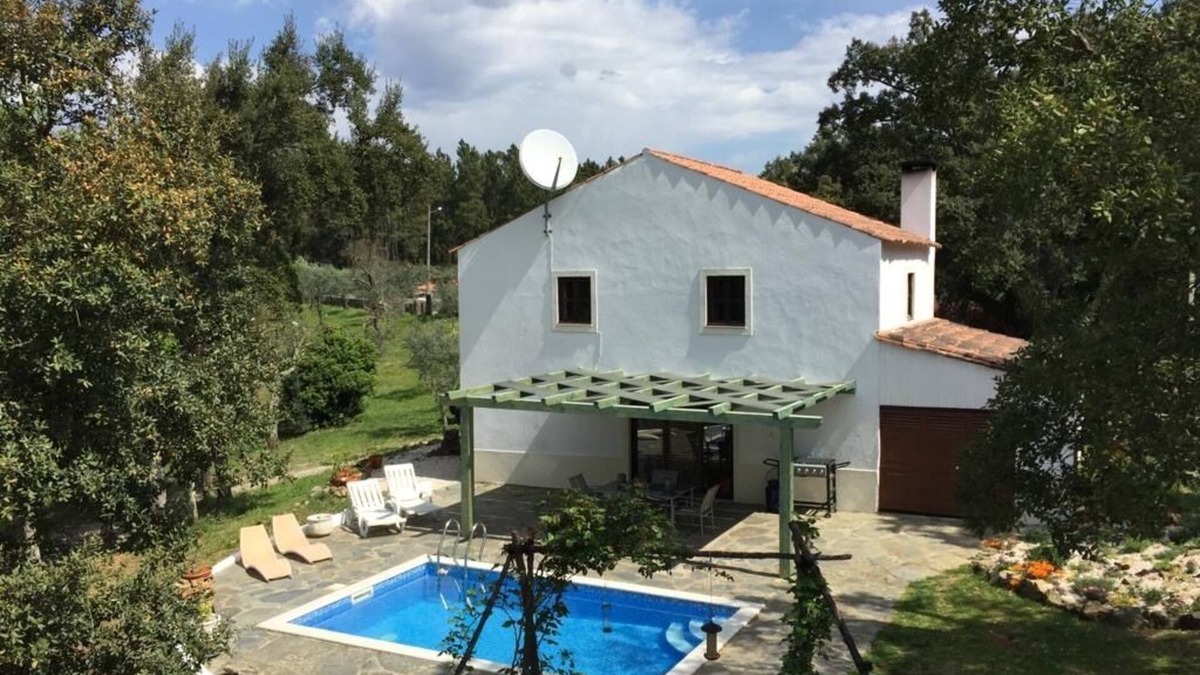 Serta House | Modernised cottage with Annex and swimming pool in beautiful peaceful setting