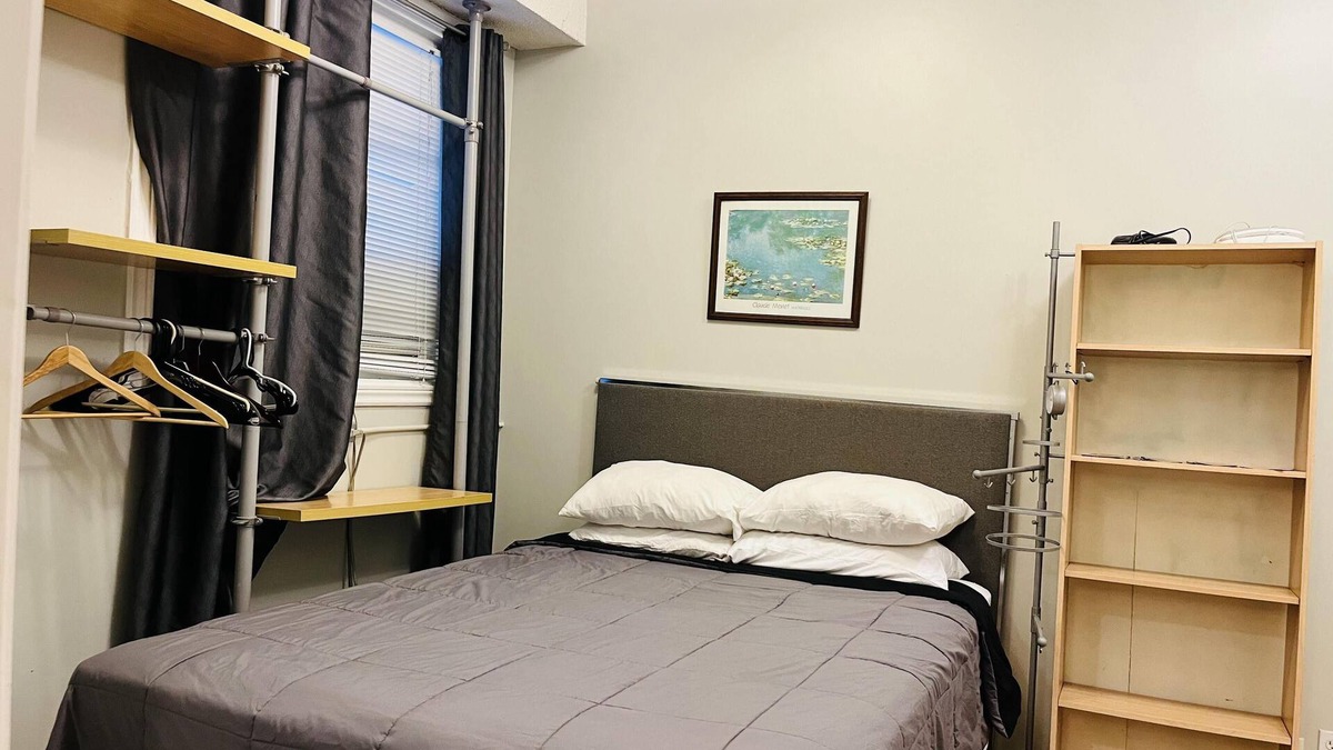 Old Town Hotel | Moe's Suite Hotel
