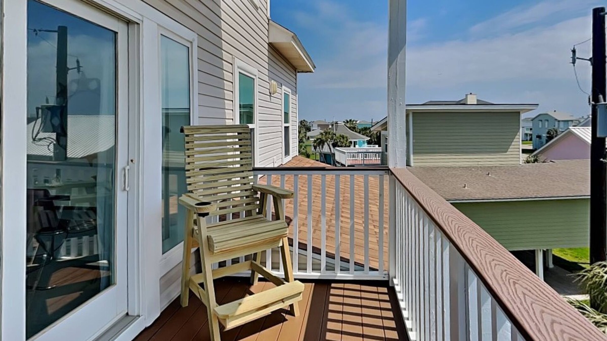 Pirates Beach House | Mojo Dojo Beach Casa | Spacious + Pet Friendly!