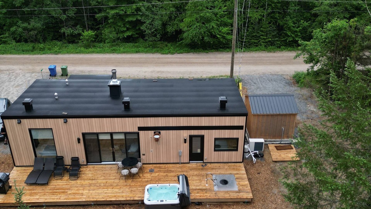 Les Collines-de-l'Outaouais Regional County Municipality Ski Chalet | Moksa Spa Thermal Experience in Nature