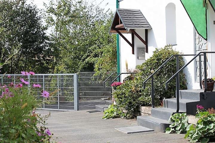 Hueckeswagen Apartment | Molehill Shire