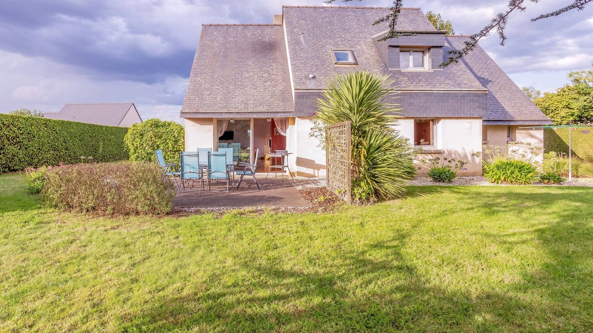 Saint-Juvat House | Molinae - Three Bedroom House, Sleeps 6
