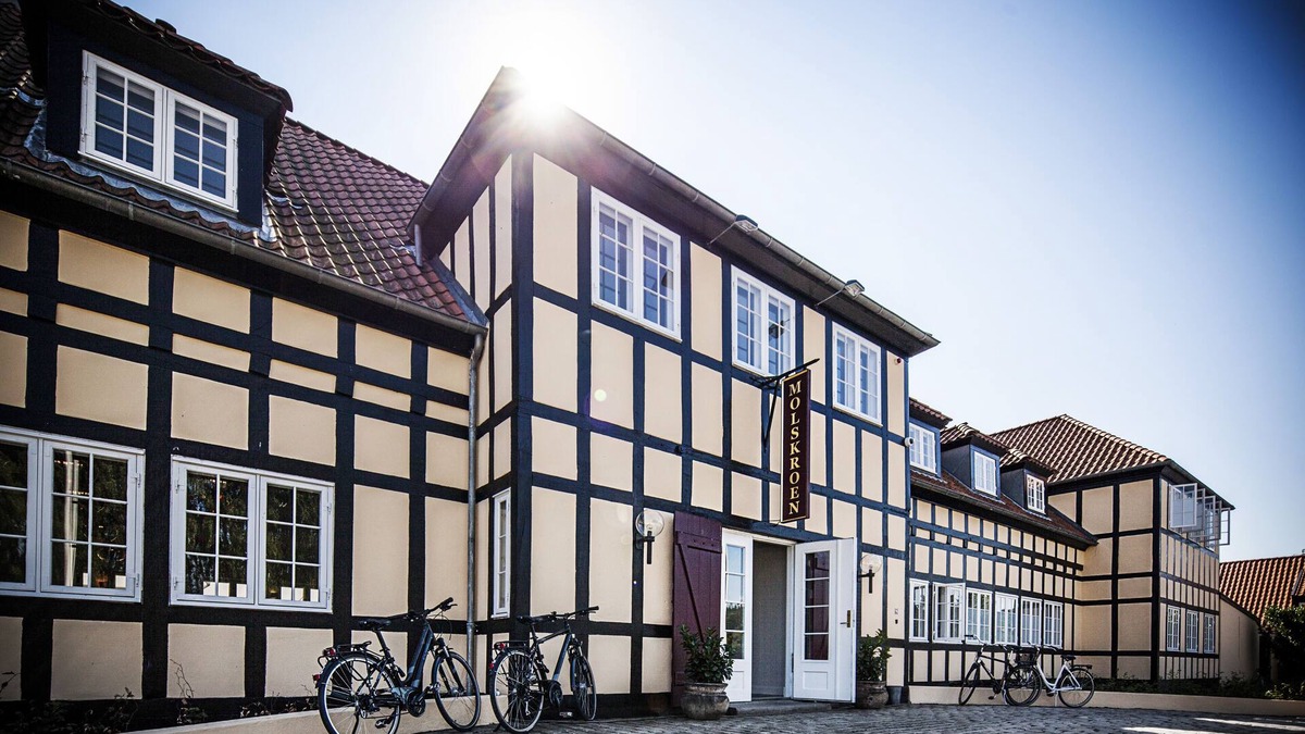Lyngsbæk Strand Hotel | Molskroen