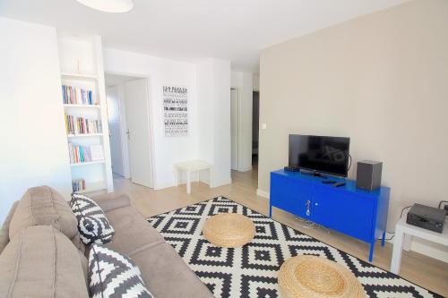Yves Farge - Le Fleuve Apartment | Mon Appart A GERLAND IV