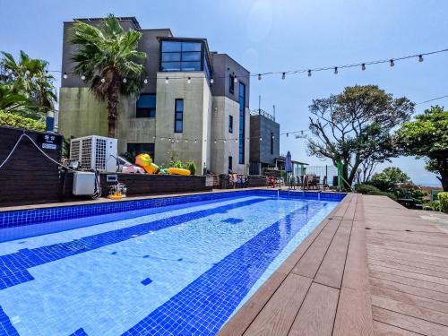 Gangjeong-dong House | Monaco Pool Pension