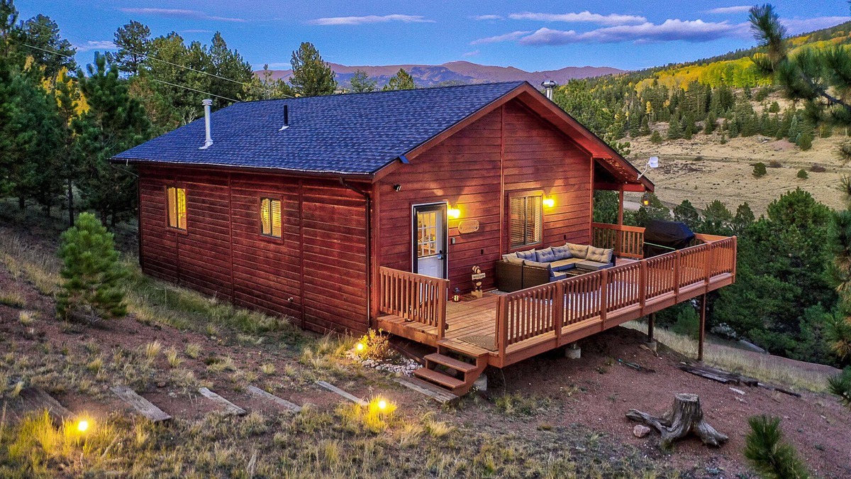 Cripple Creek Cabin | Monarch Landing, A Cozy Cabin w/360 Mountain Views