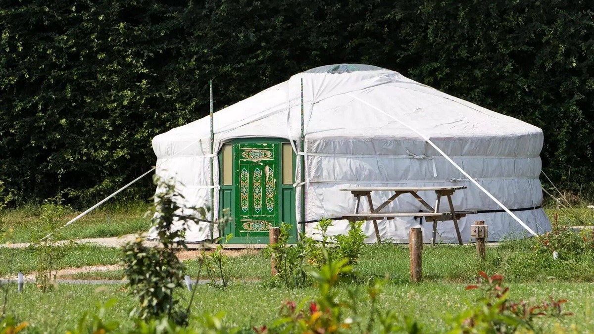 Dienne Cabin | Mongolian yurt 4 persons