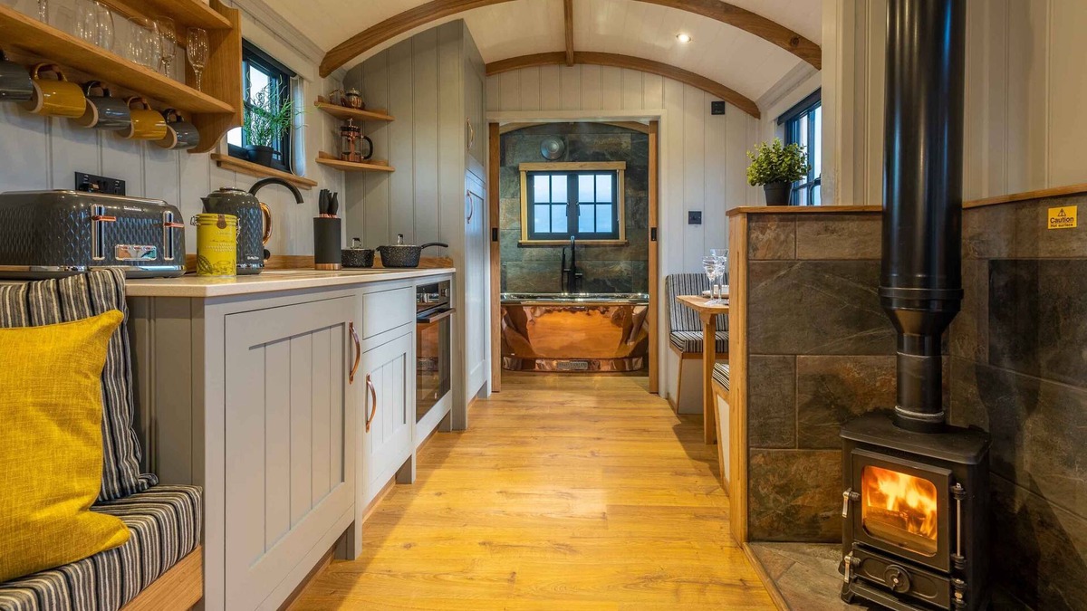 Great Witley Cabin | Monkwood Shepherd’s Hut