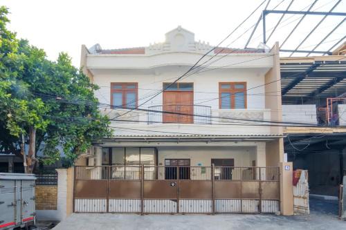 Gubeng House | Mono Coliving Kertajaya Syariah, SBY