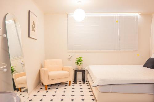 Banpo-dong Apartment | MonoHaus - 5 minute walk from Nonhyeon Station