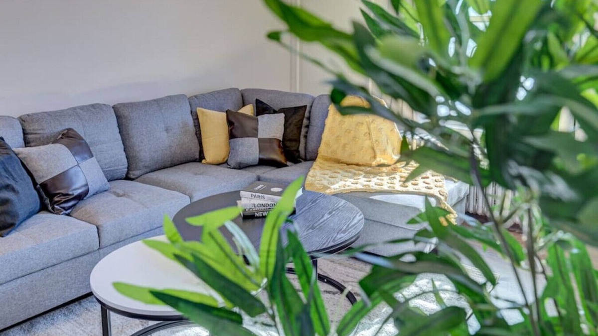 Stroudsburg House | Monroe24 · BrickStone Lodge-Modern King Suite near Main St-C