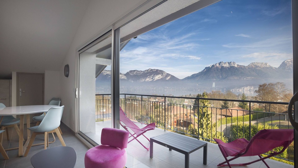 Sevrier Apartment | Mont Blanc Apartment - Lake View Floor 2