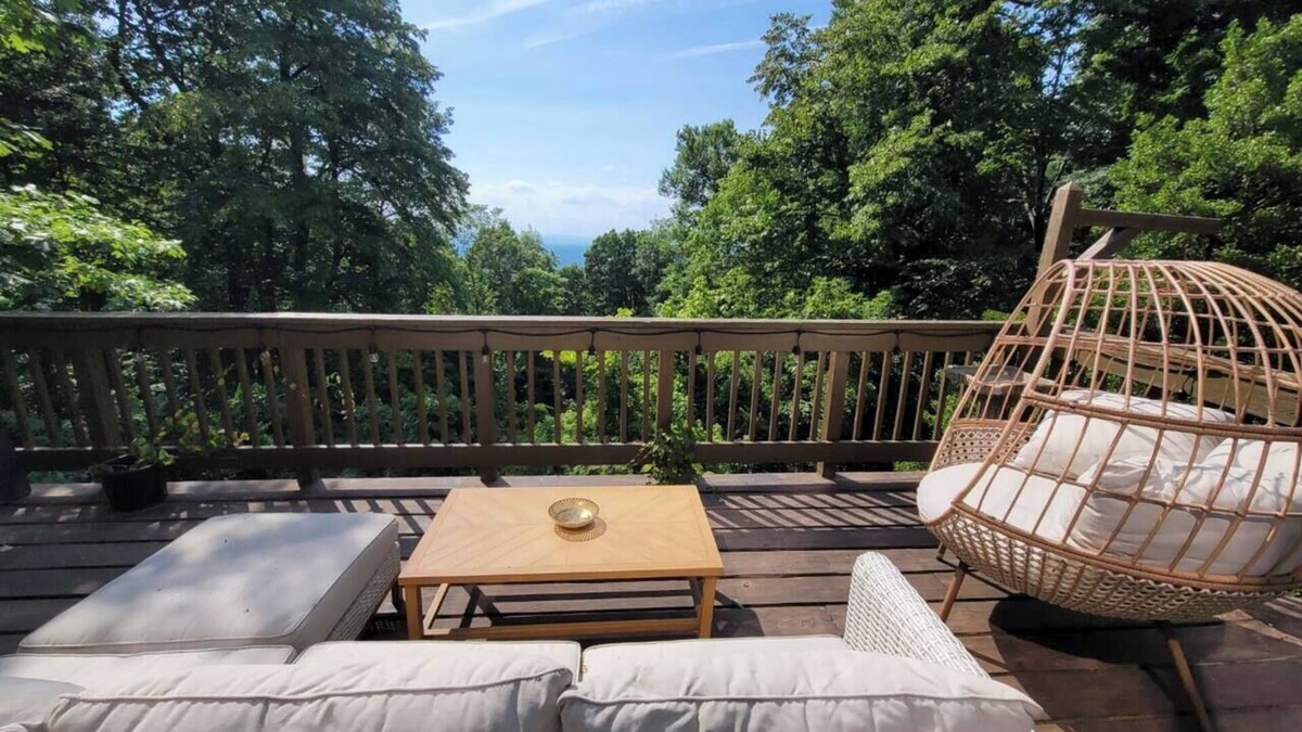 Linden House | Mont Bleu, A-Frame Cabin w/Hot Tub & Scenic Views