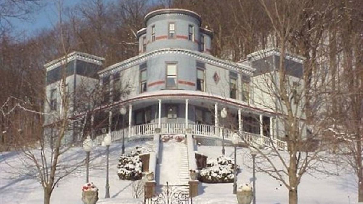 Bellevue Bed & Breakfast | Mont Rest Inn