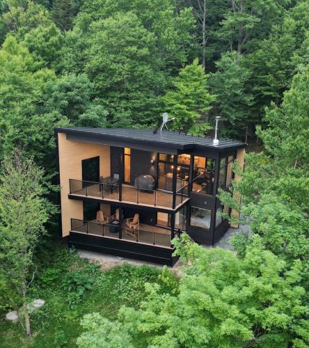 Lac Beauport Cabin | Montagne le Maelström
