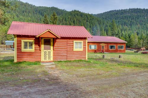 De Borgia House | Montana Cabin Day Trip to Glacier Natl Park!