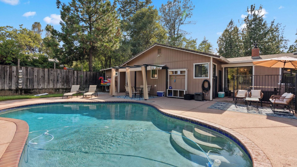 Shasta Lake House | Montana Grove - Pool/Game Room/Boat Parking/Space for large groups