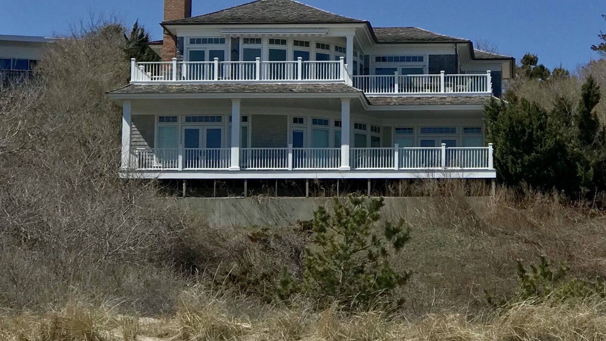 Montauk House | Montauk Oceanfront Beach House - directly on the beach in Hither Hills