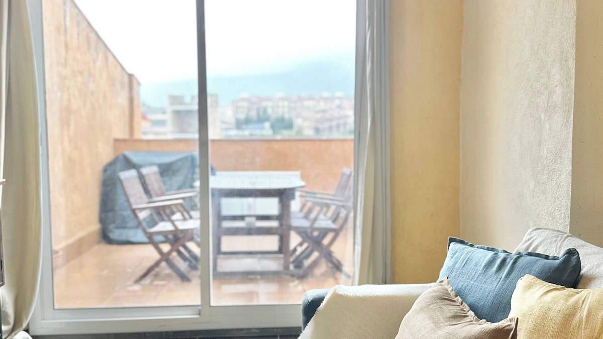 Montblanc House | Montblanc - Sleeps 4 - Parking - City Centre
