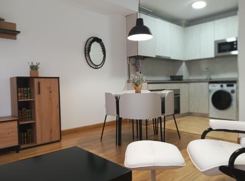 Los Corrales de Buelna Apartment | Monte Dobra