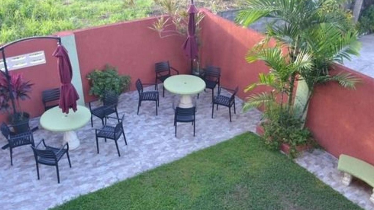 Piarco Bed & Breakfast | Montecristo Inn