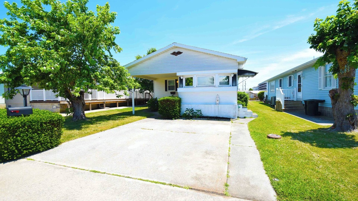Montego Bay House | Montego Bay-Atlantic Boulevard 13320-Bayside 130th St, Pool, W/D, AC, WIFI