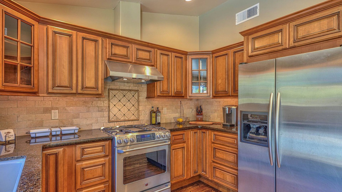 Del Rey Oaks House | Monterey Bay Cozy Charmer