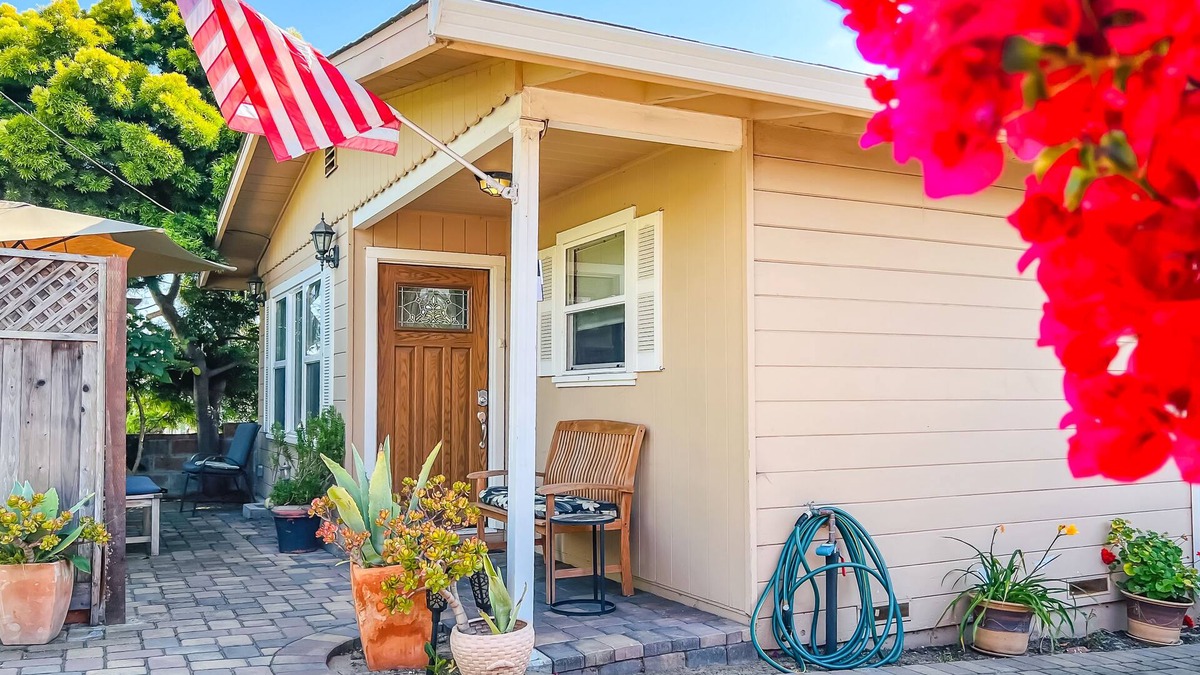 Seaside House | Monterey Co. Bungalow Near the Ocean - 2 Free Aquarium Passes Included!