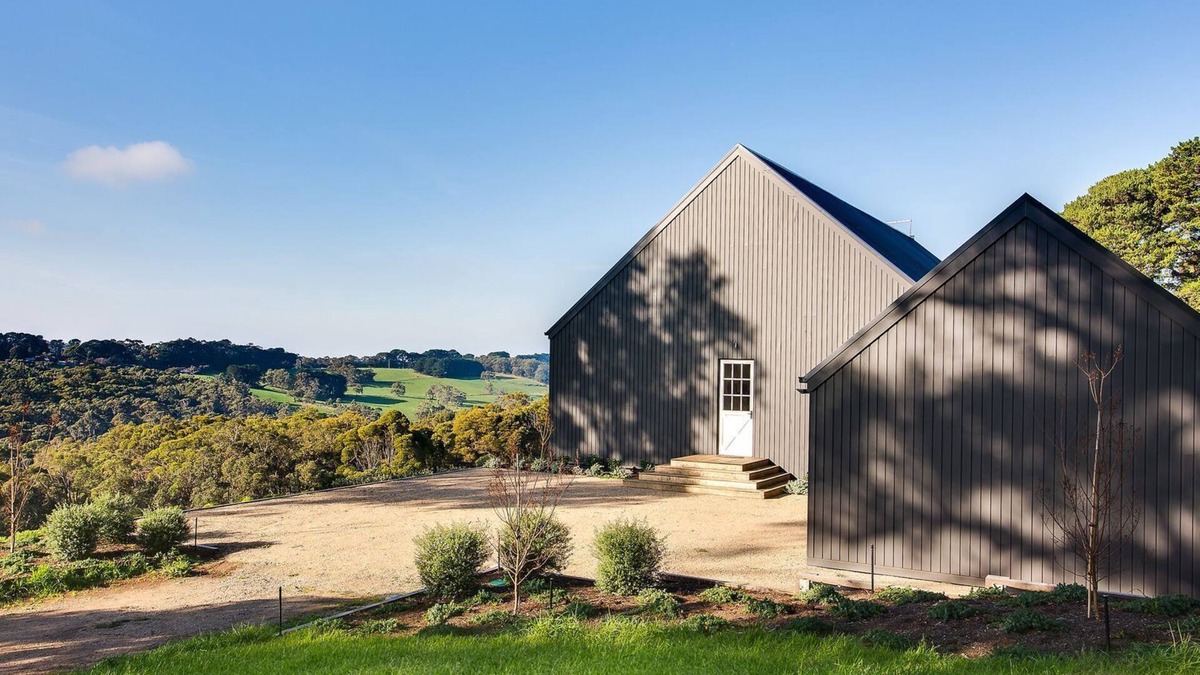 Shoreham House | Monterey Stud - Stunning Views!