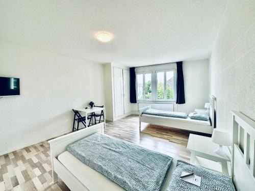Lengnau Apartment | Monteurzimmer - Worker's accommodation - ZIMMERzuVERMIETEN in Lengnau BE