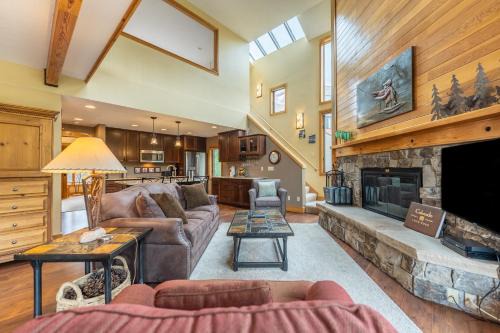 Lakeside Village Apartment | Montezuma condos 1754