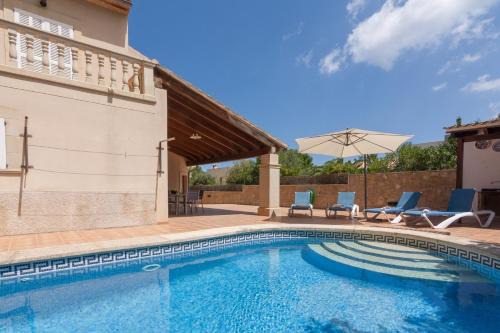 Urbanizacion Mont Ferrutx Ski Chalet | Montferrutx