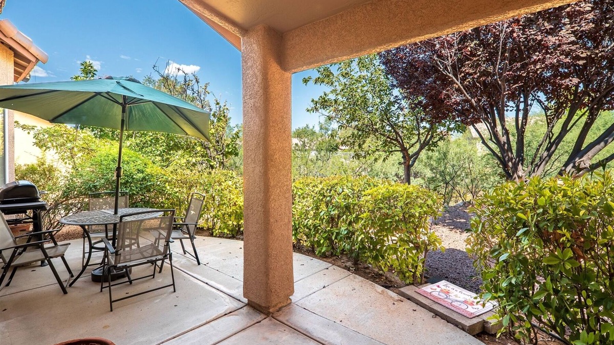 Verde Santa Fe House | Monthly Property! Community Pool & Hot Tub! Great Cornville Location! Cedar