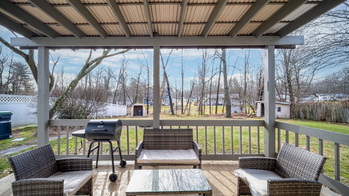 Warwick House | Monthly Rental, In Warwick
