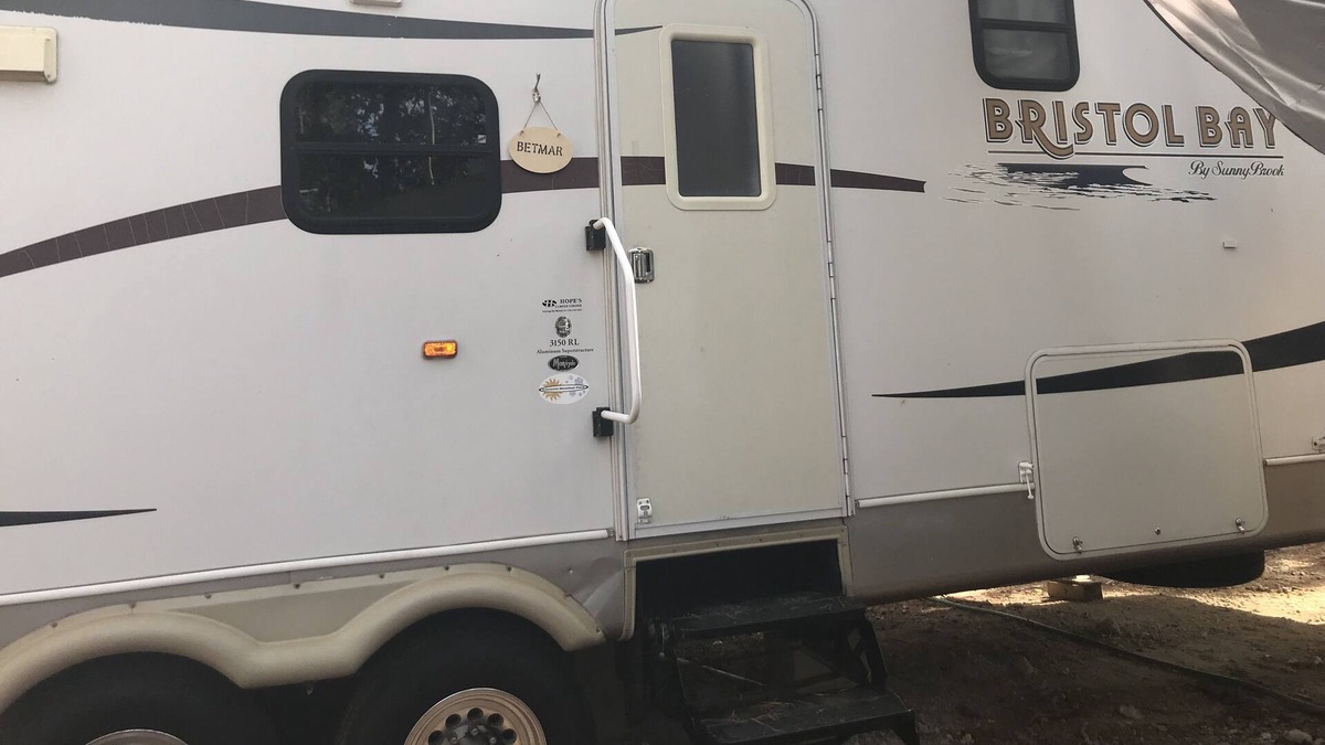 Waller House | Monthly, Weekly, Nightly Rate-Lovely RV in Rustic Surroundings Texas Renaissance
