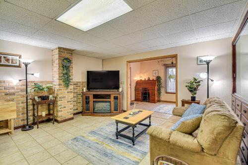 Montour Falls Apartment | Montour Falls Apartment about 3 Mi to Seneca Lake!