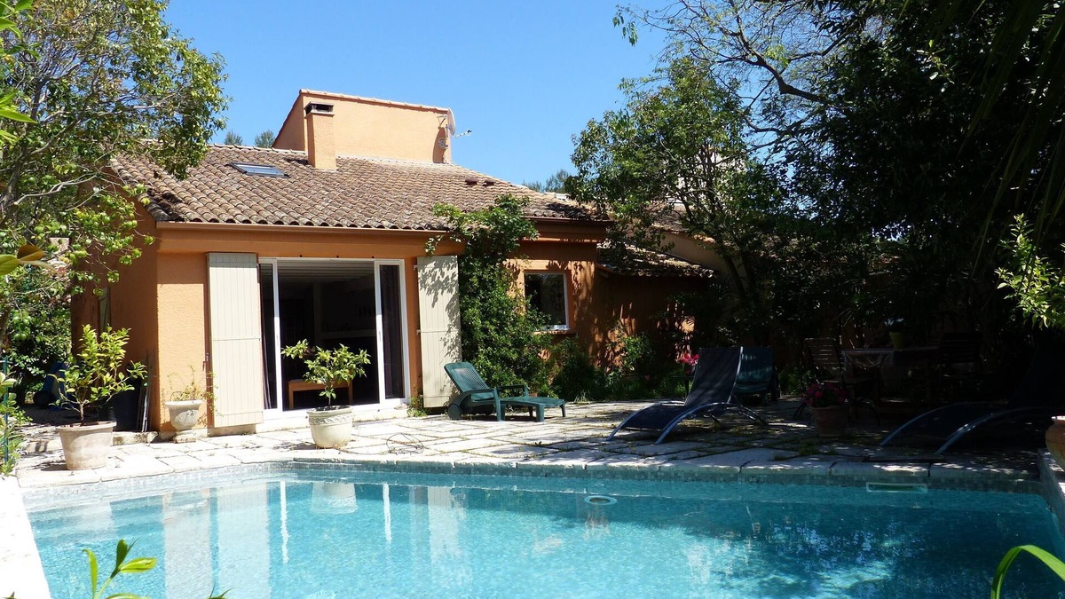 Aiguelongue Villa | Montpellier villa with pool 10 minutes from the city center 8 km from the beach.