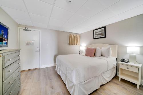 Cape May Hotel | Montreal Beach Resort