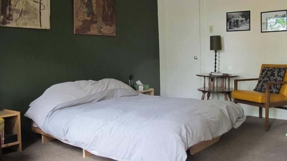 Angus Apartment | Montreal Rosemont: Lovely studio for rent in Montreal