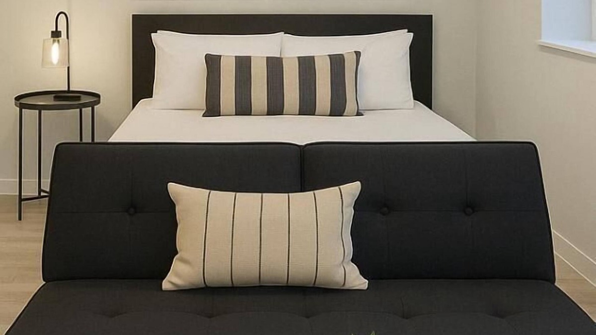 Buena Park Apartment | Montrose Studio:Your Uptown Base