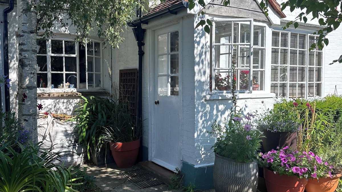 Bosham House | Montrose - your home by the sea