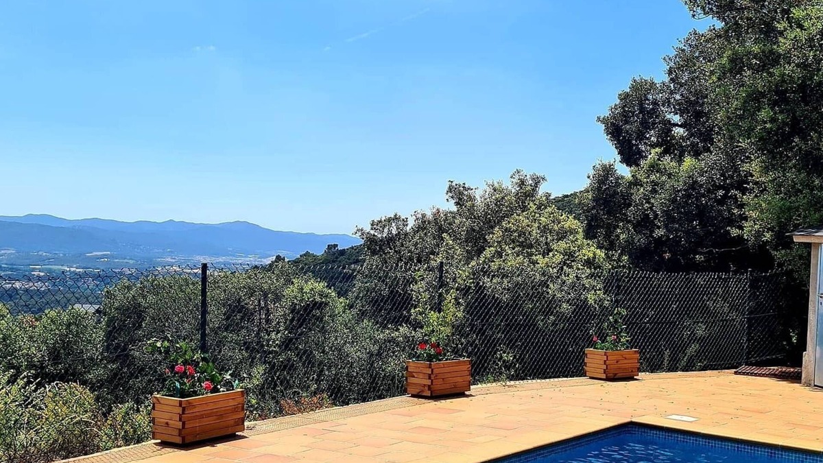 Sant Pere de Vilamajor Apartment | Montseny Natural Park Forest Studio with spectacular valley and coastal views