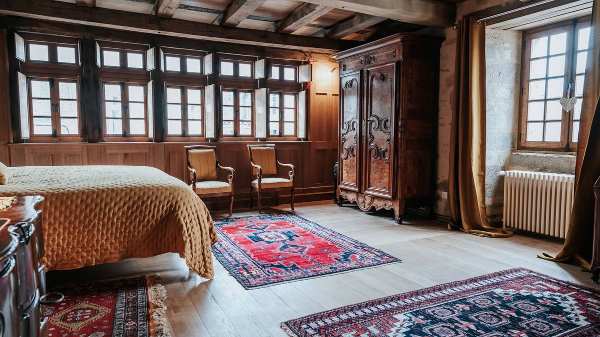 Landerneau House | Monument Historique du Xviième Siècle en Centre Ville