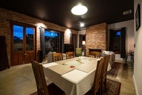 Mount Barker House | Monument House