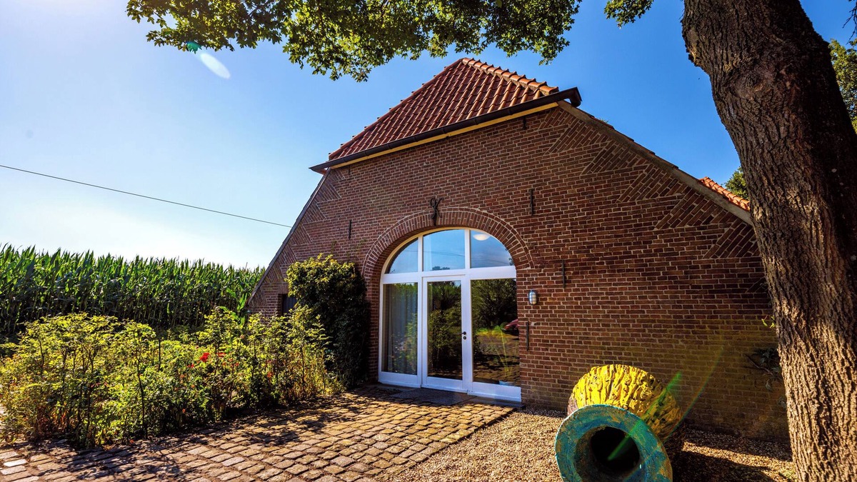 Kranenburg Cottage | Monument with designer furnishings