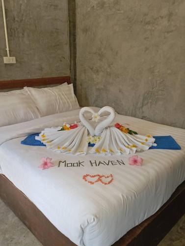 Ko Mook Bed & Breakfast | Mook Heaven Bungalow