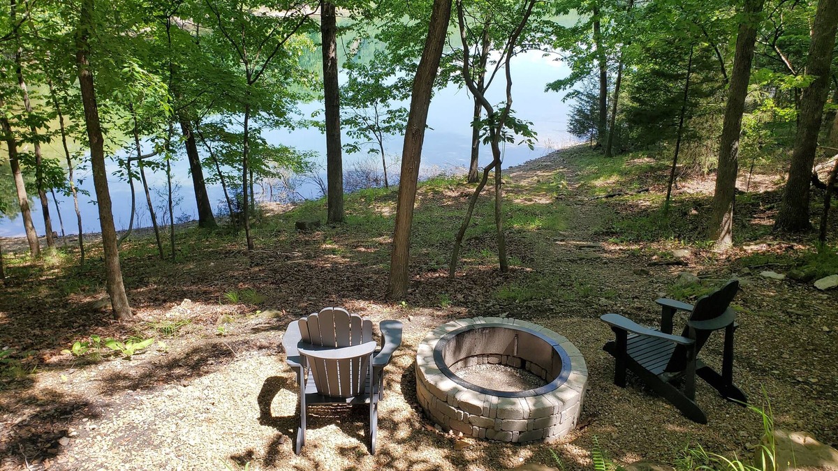 Lost Bridge Village House | Moon Beam-Lakefront-Community Pool & Lost Bridge Marina Nearby